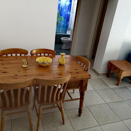 Faneromeni Court Apartment Paphos Bagian luar foto