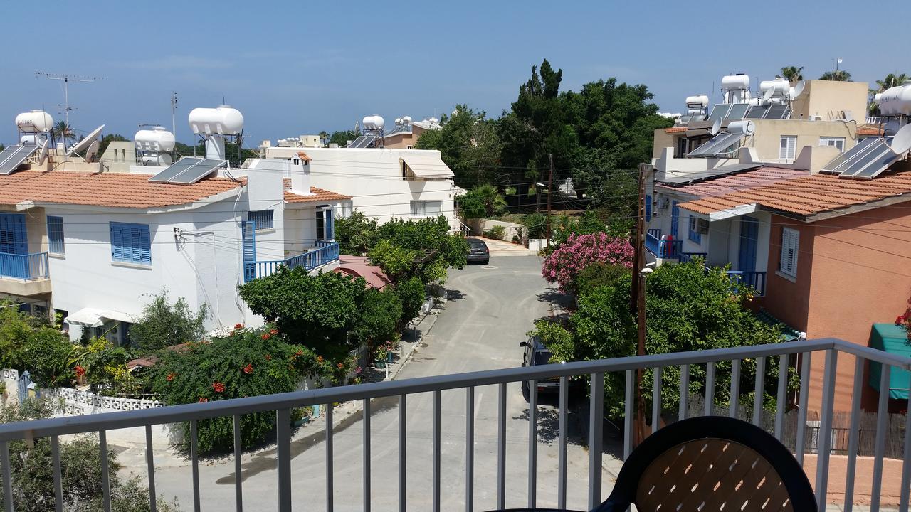 Faneromeni Court Apartment Paphos Bagian luar foto