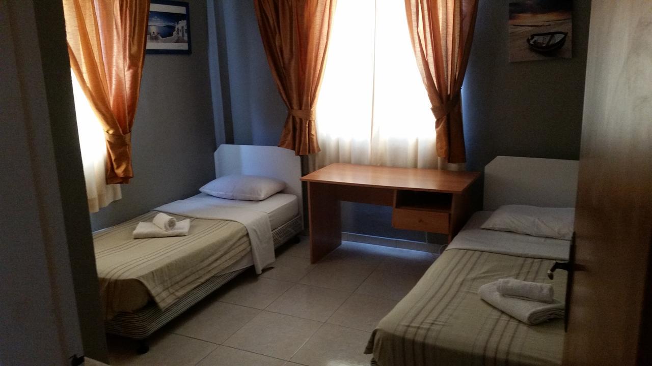 Faneromeni Court Apartment Paphos Bagian luar foto