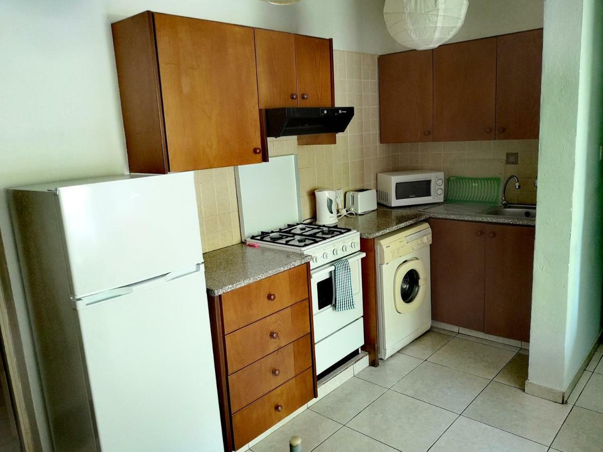 Faneromeni Court Apartment Paphos Bagian luar foto