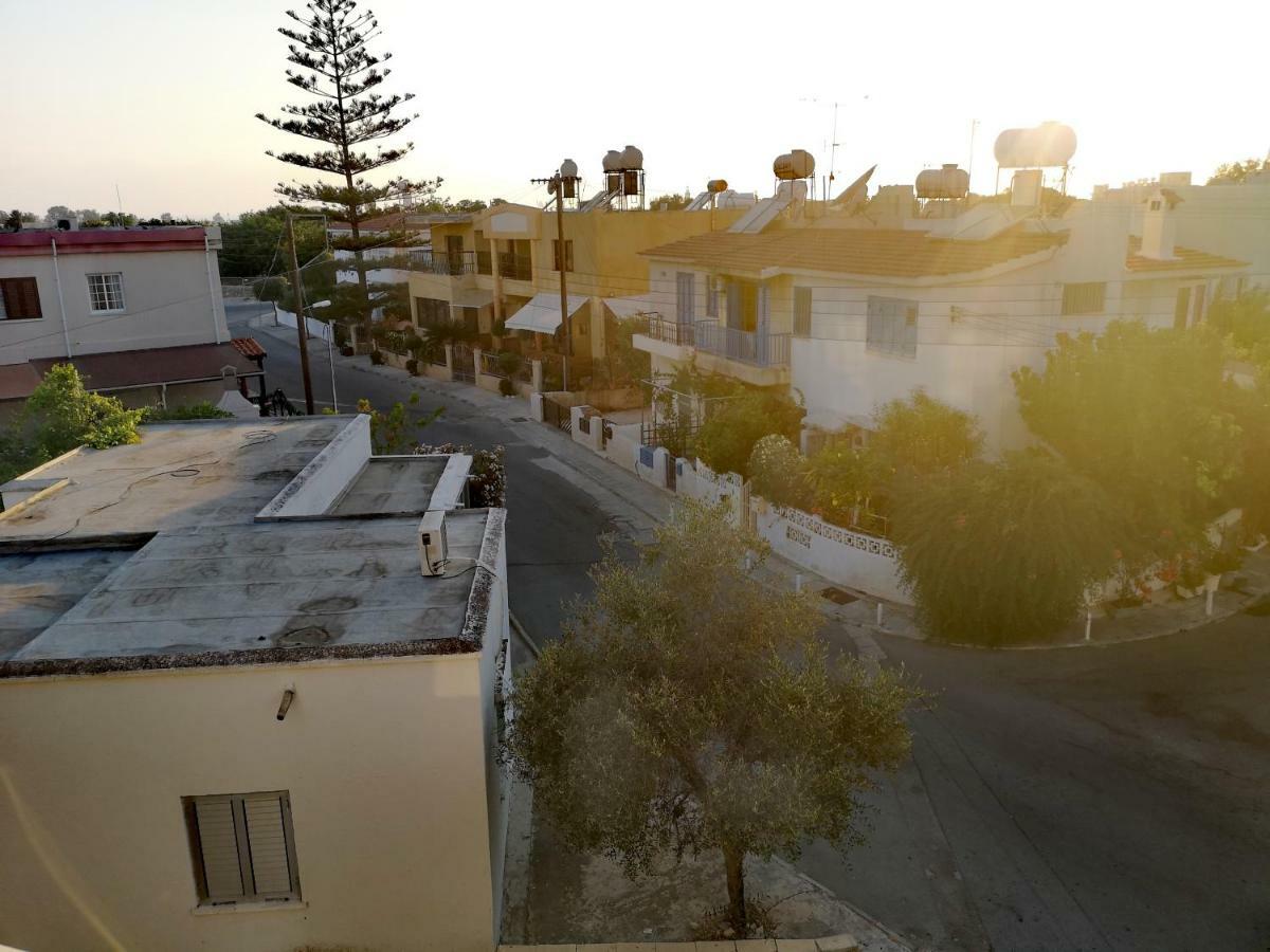 Faneromeni Court Apartment Paphos Bagian luar foto